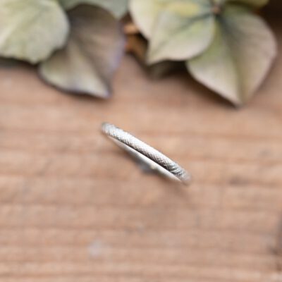 Silberring gekreuzte Struktur