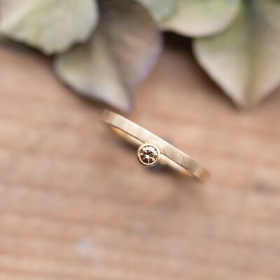 Gelbgoldring mit Brillant