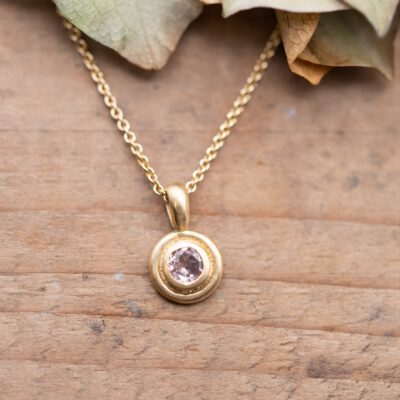 Goldanhänger mit Turmalin