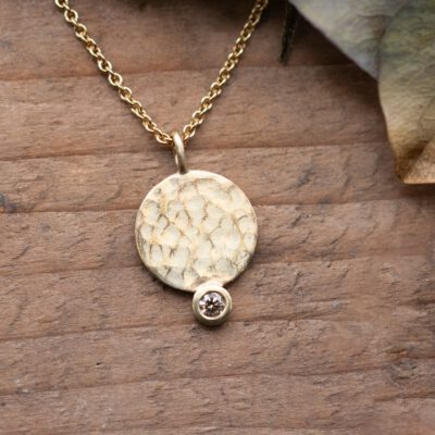 Goldanhänger mit Brillant