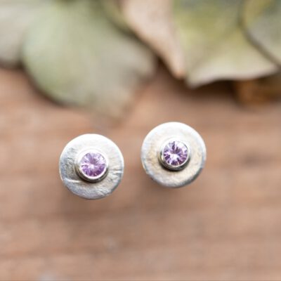 Silberohrstecker mit Saphir